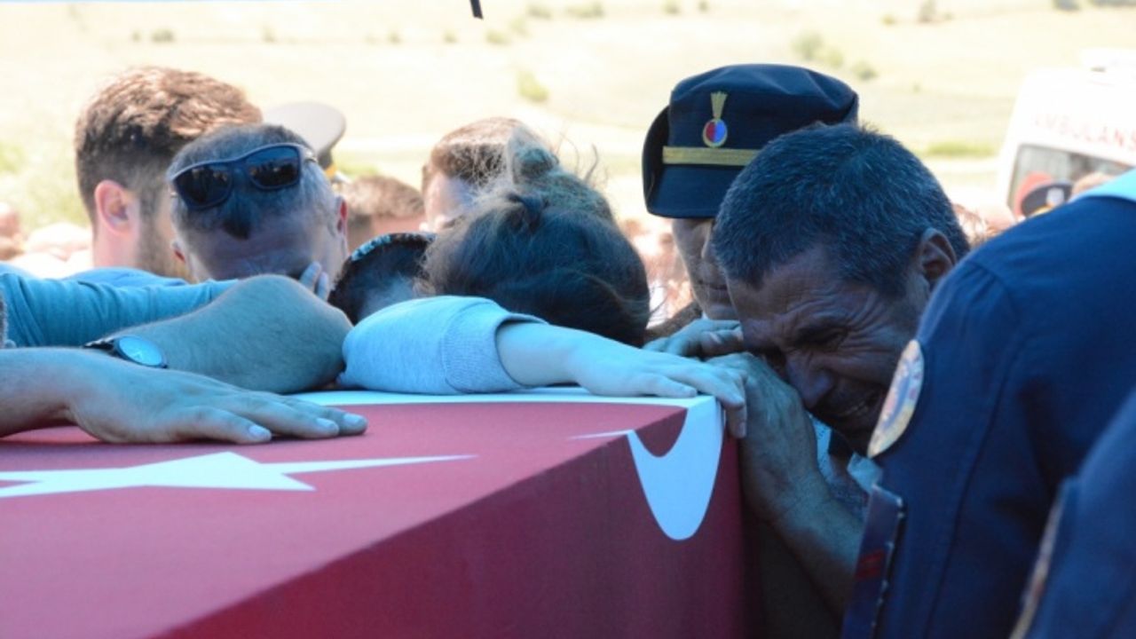 Şehit Uzman Çavuş Ercan Özcan, Balıkesir'de son yolculuğuna uğurlandı