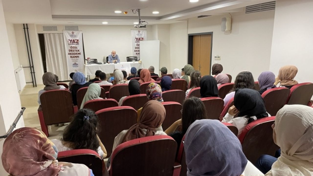TDV'nin Özel Destek Akademi Yaz Kampı seminerlerle başladı