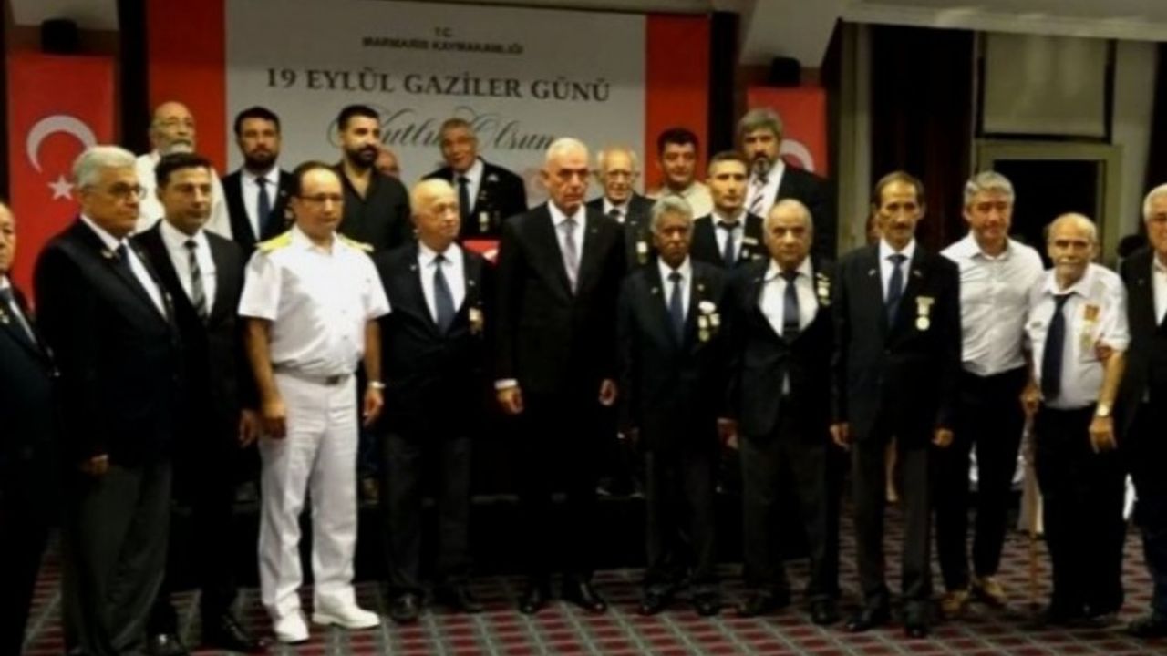 Muğla Marmaris'te gazilere 101. yıl onur plaketi