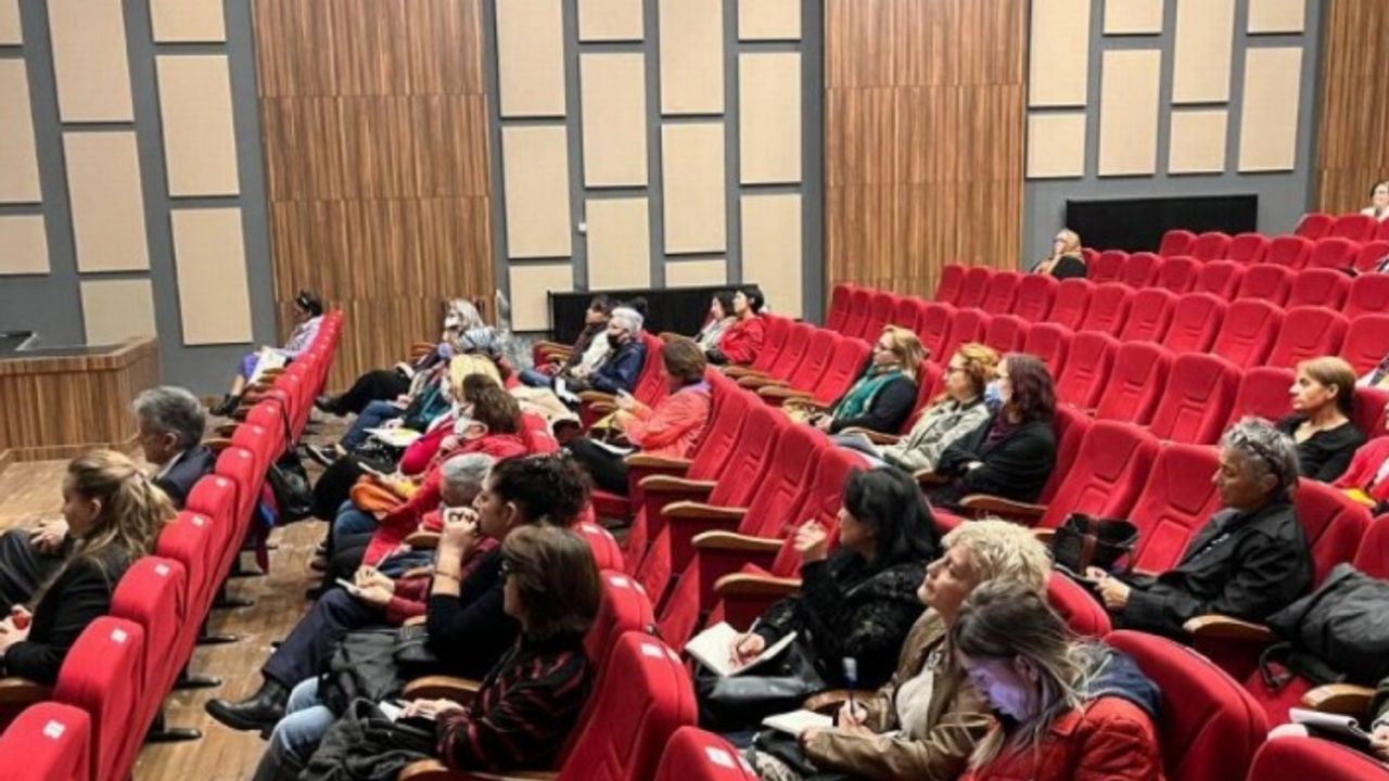Rotary ve Rotaract Kulübü işbirliğinde e ticaret eğitimi