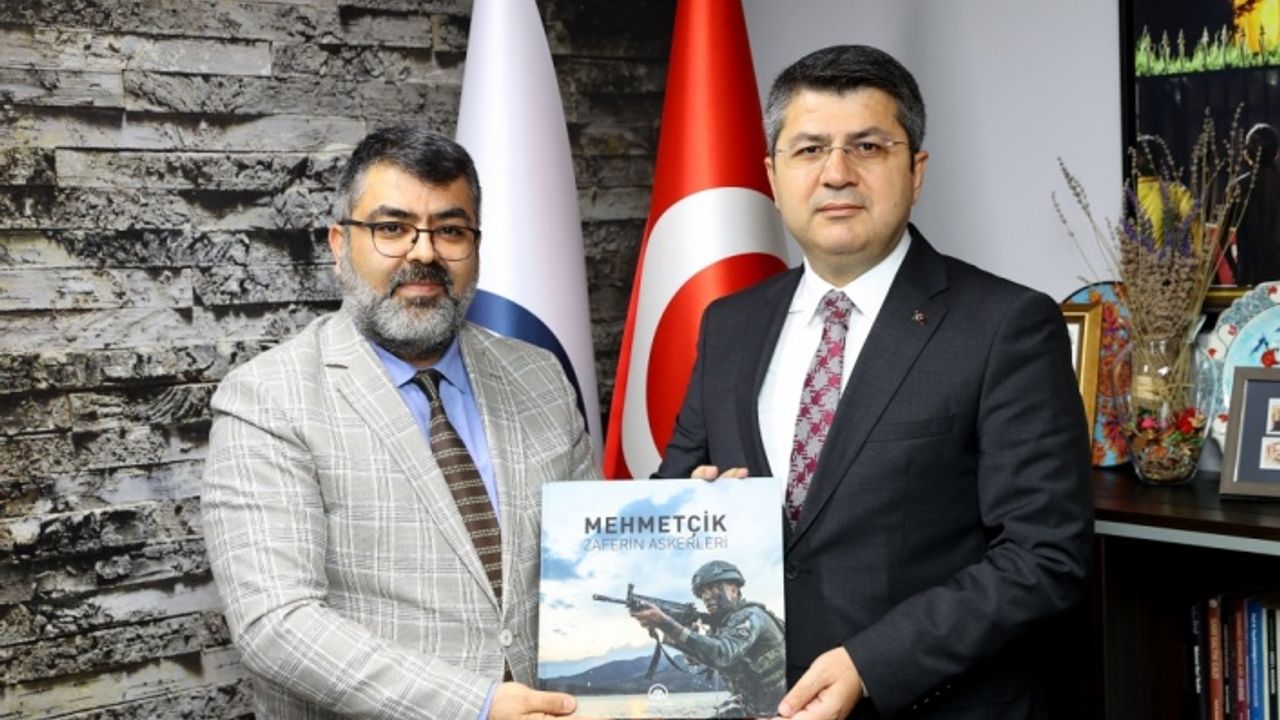 Edirne Valisi Kırbıyık, AA Edirne Bölge Müdürlüğünü ziyaret etti