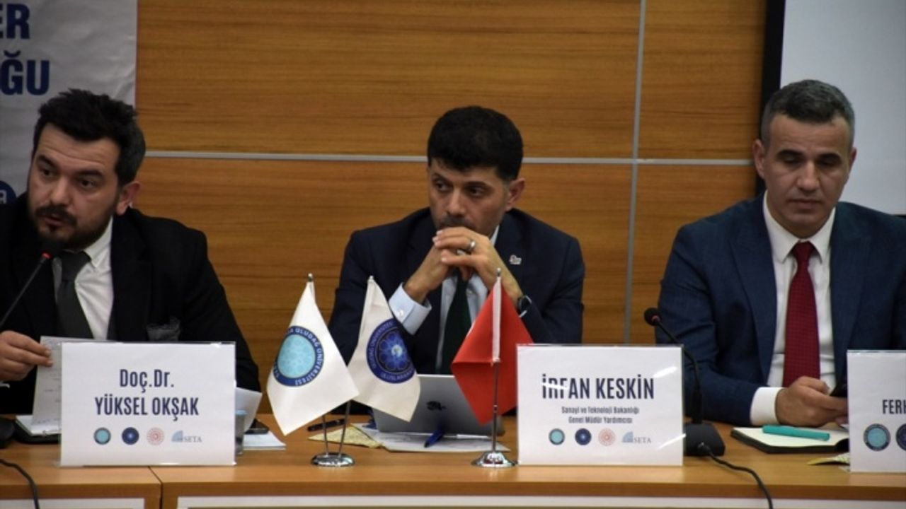 Bursa Uludağ Üniversitesinde "Milli Teknoloji Hamlesi Paneli" düzenlendi