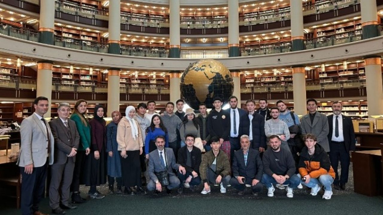 Uluslararası Sancak Derneği'nden misafir öğrencilerle Ankara çıkarması