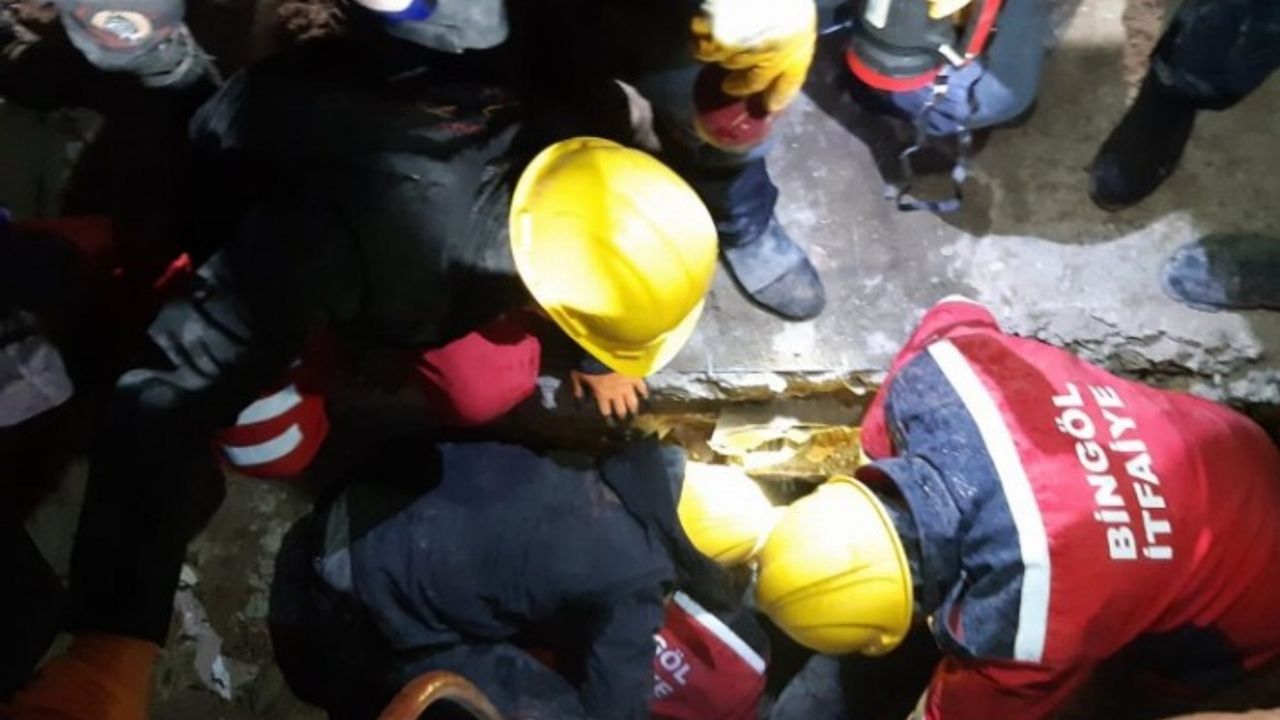Bingöl ekibi iki farklı bölgede 19 mucize yaşattı