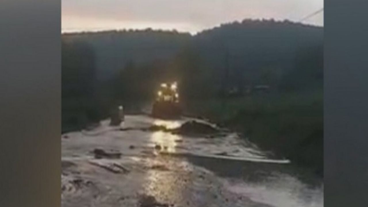 Taşan derelerde temizlik sürüyor