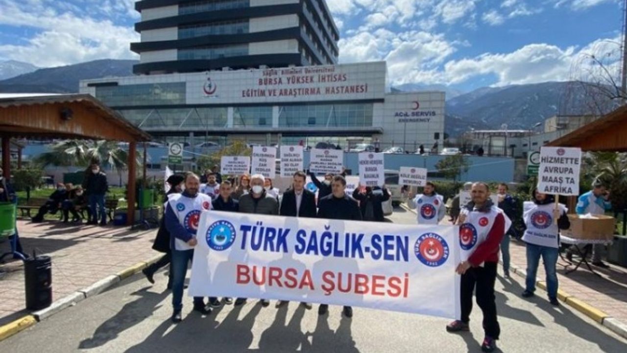 Bursa'da sendikalı sağlıkçılar: Kazanım yerine hezimet var!