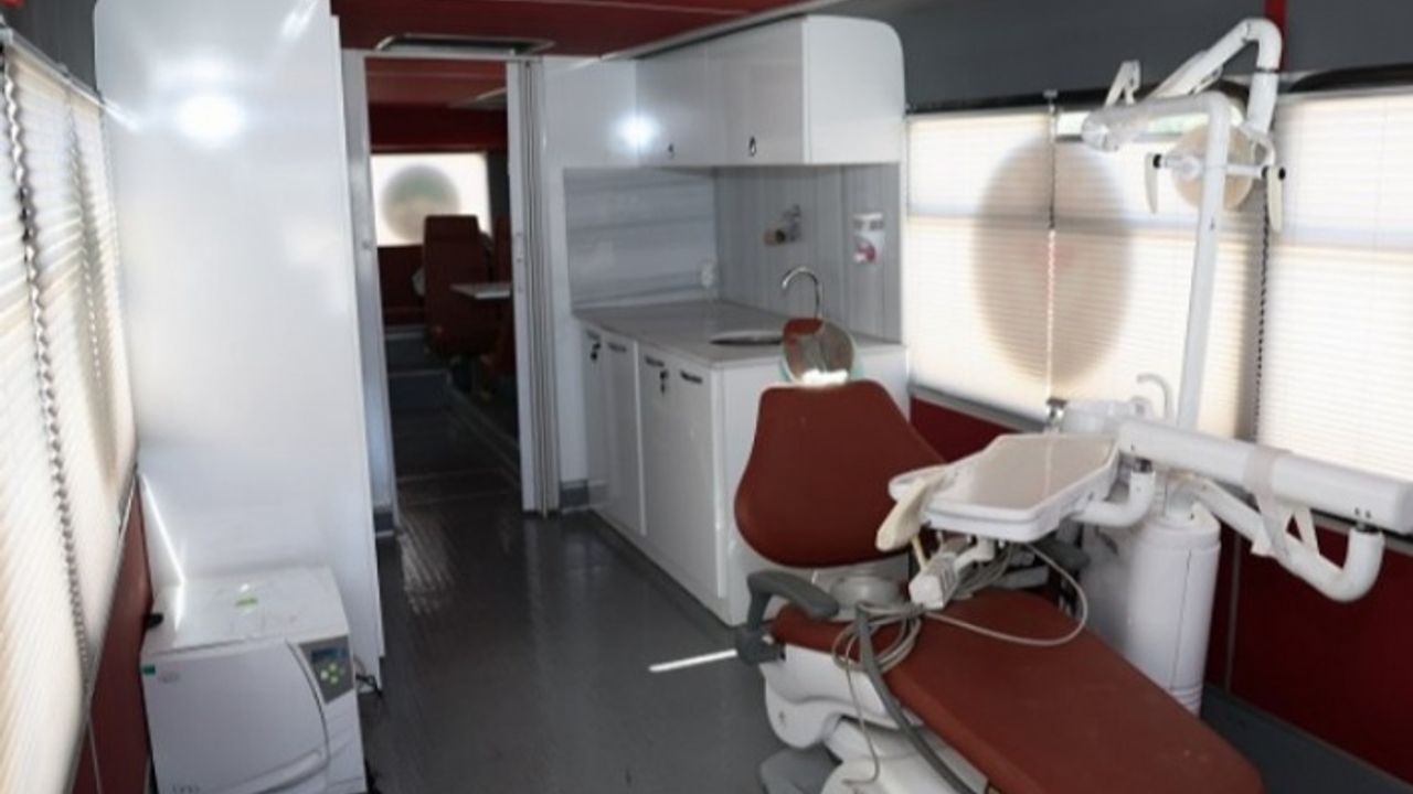 Kayseri Büyükşehir'in mobil diş kliniği eve döndü