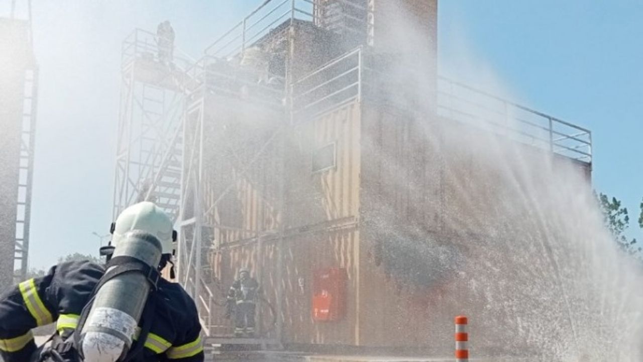 Kocaeli İtfaiyesi'nden Ford Otosan’a müdahale eğitimi