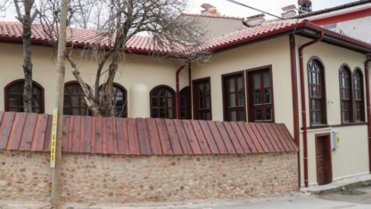 Kütahya'da Gözüm Sultan Tekke ve Türbesi ziyarete açılıyor