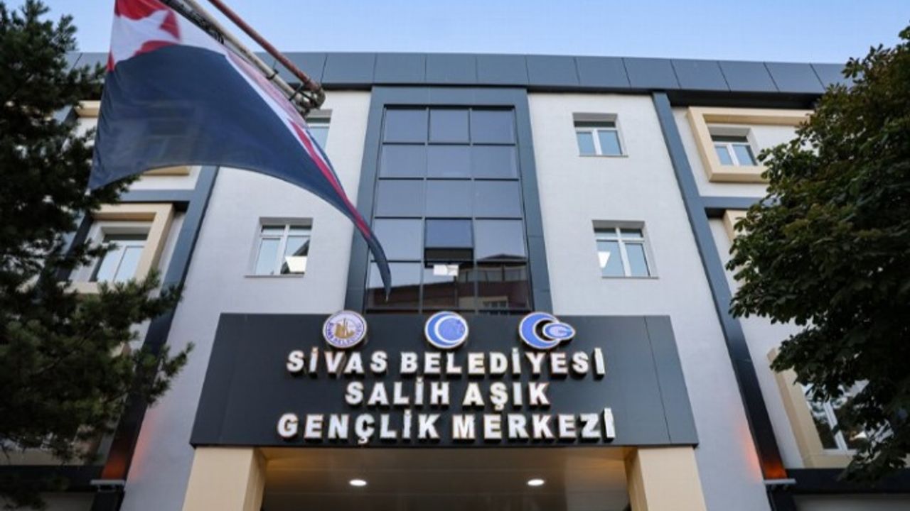 Sivas'ta Salih Âşık Gençlik Merkezi hizmete açıldı