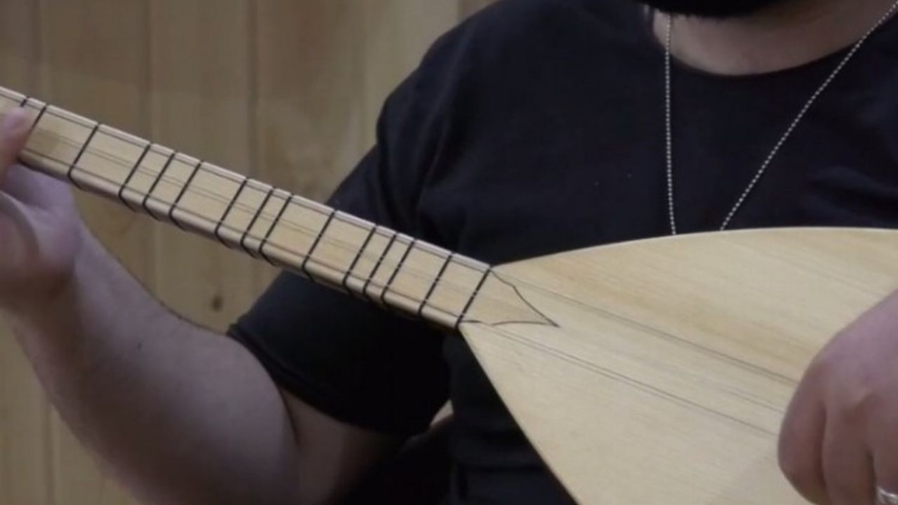 Bağlama fiyatları ne kadar? Bağlama çalmak nasıl öğrenilir?
