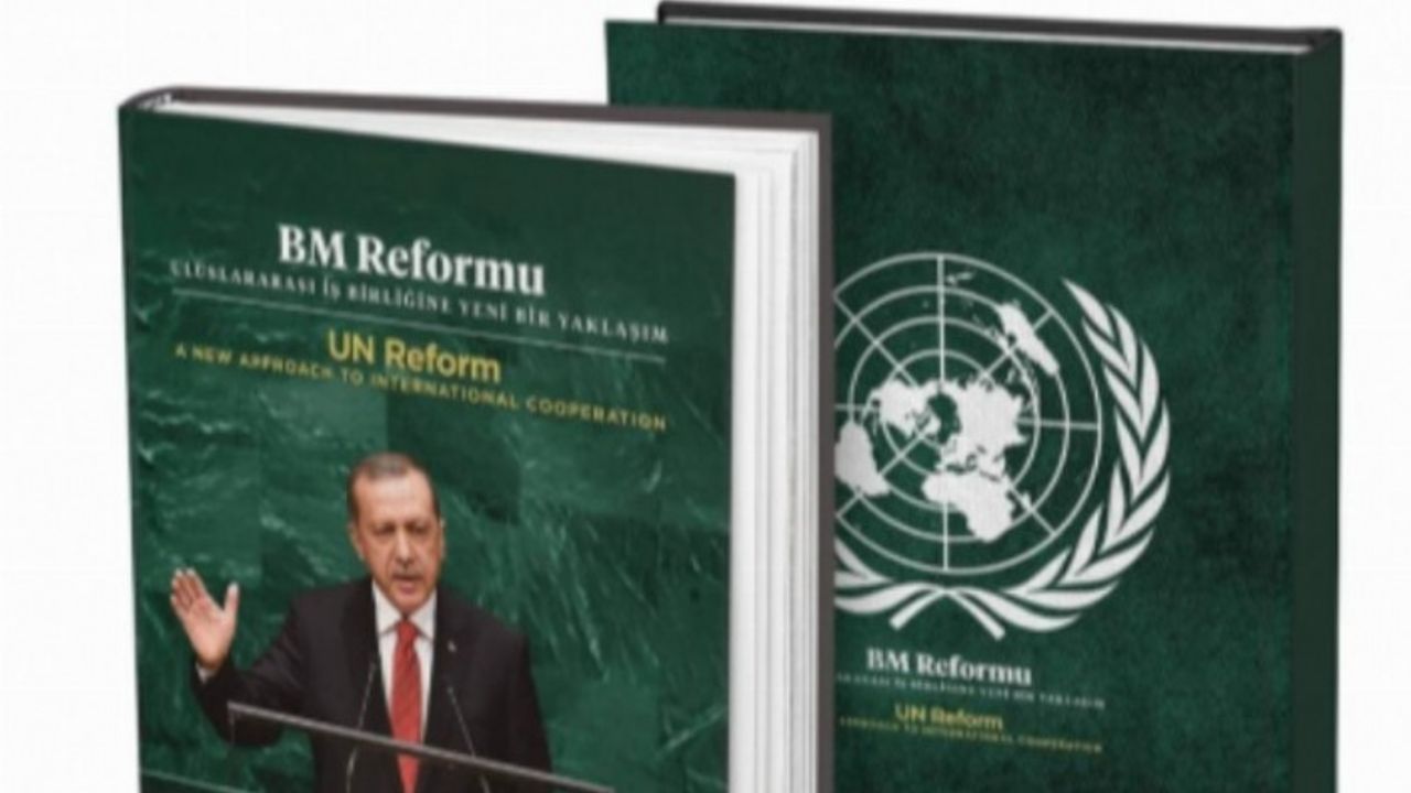 BM’deki liderlere 'Farklı İnanış Ortak Anlayış' ve 'BM Reformu' kitabı