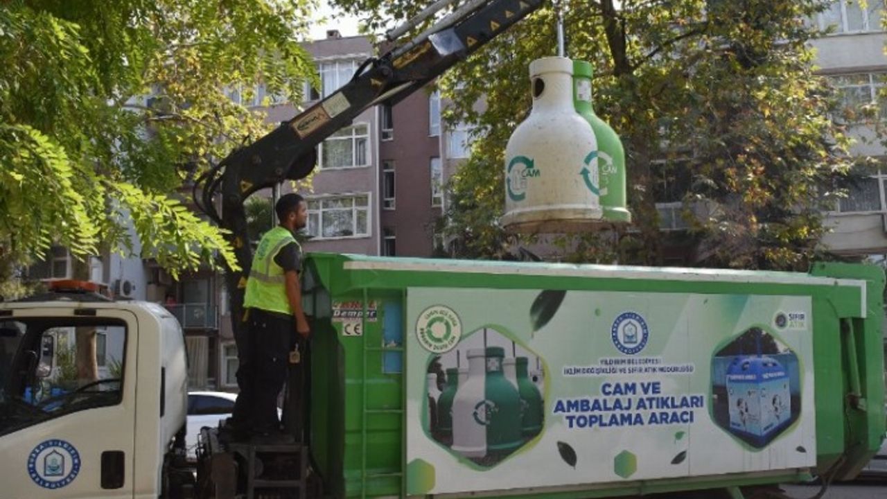 Bursa Yıldırım'da 5 bin tona yakın atık cam toplandı