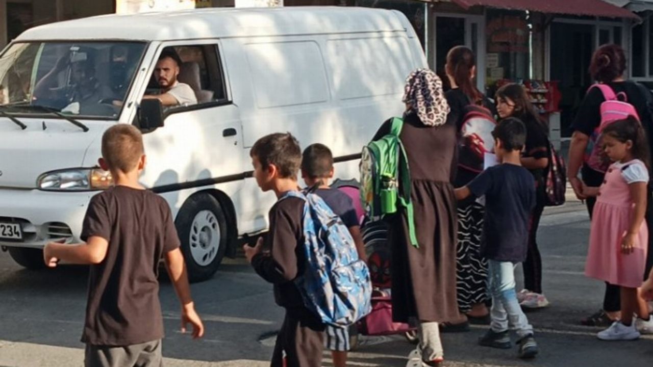 Edirne Keşan'da ortaokul velilerinden trafik isyanı