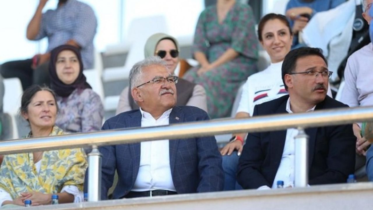 Kayseri protokolünden atlı okçuluğa yakın takip
