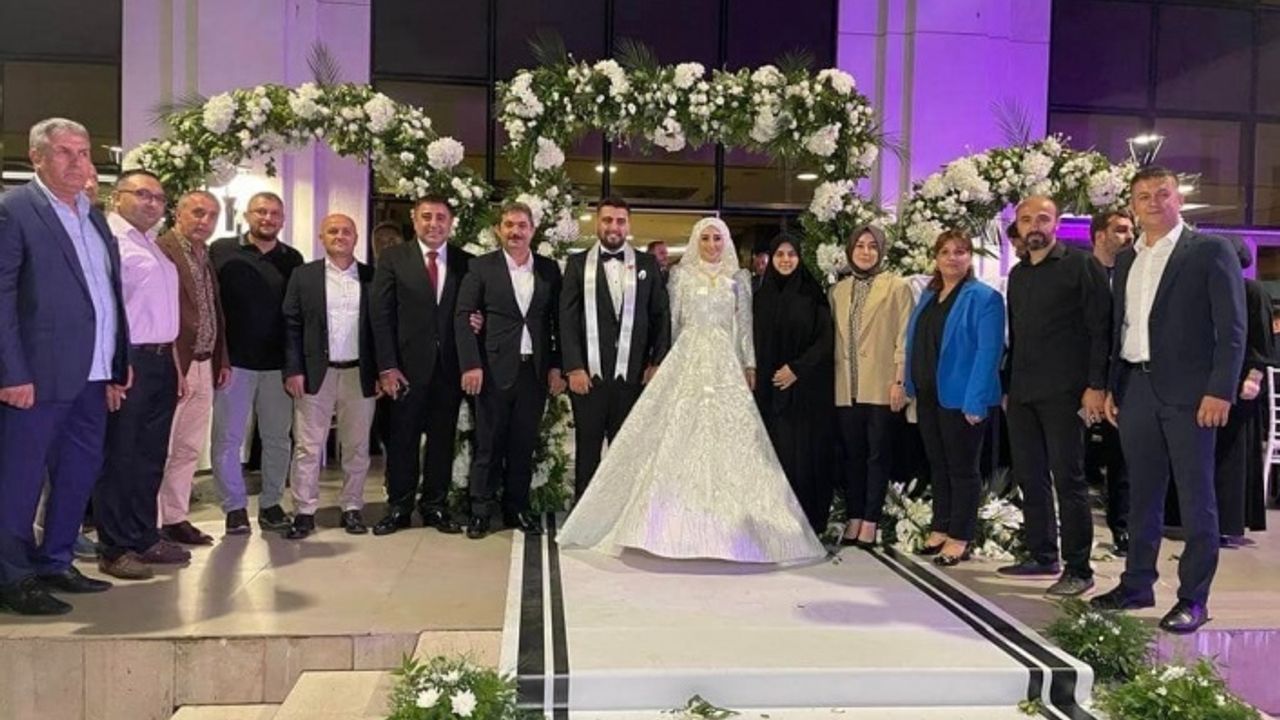 Mehmet Ali Okur’un kızı Senanur'a dillere destan düğün