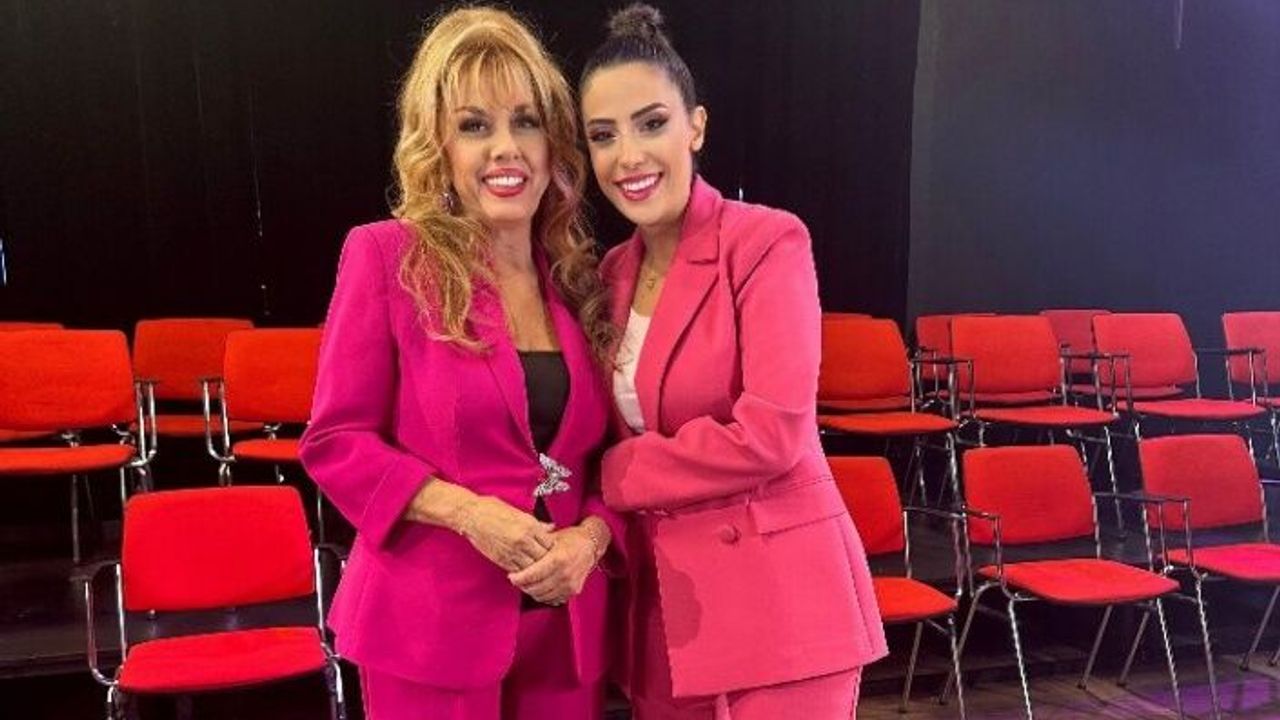 76 yaşındaki Kamuran Akkor: Sahnede genç kızı oynarım