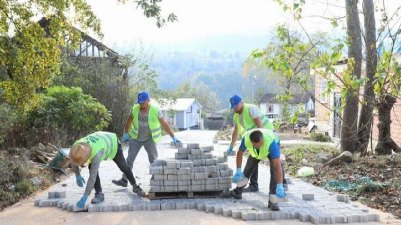 Bursa İnegöl'de kırsalın sokakları parke taşla kaplanıyor