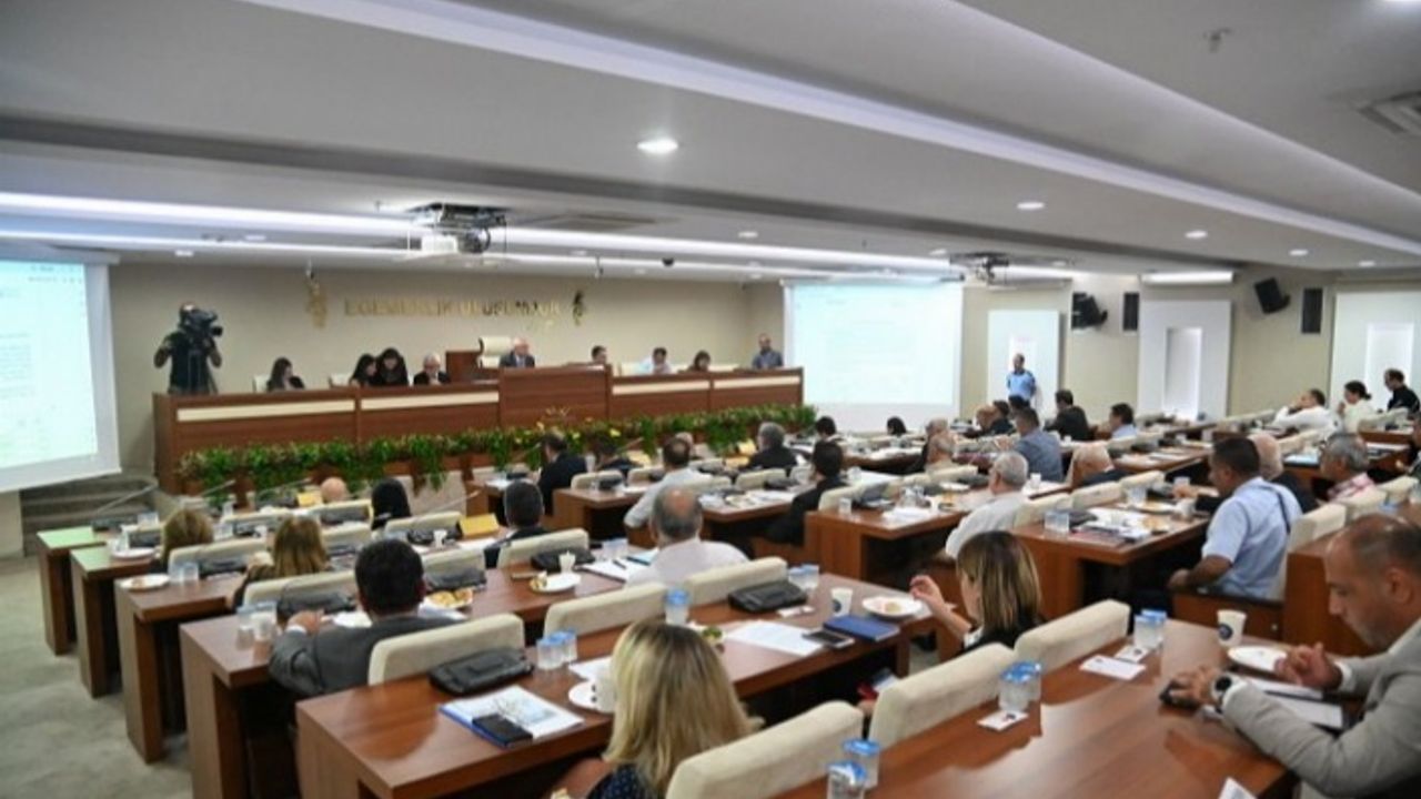 İzmir Karabağlar Belediyesi'nin 2024 bütçesi kabul edildi