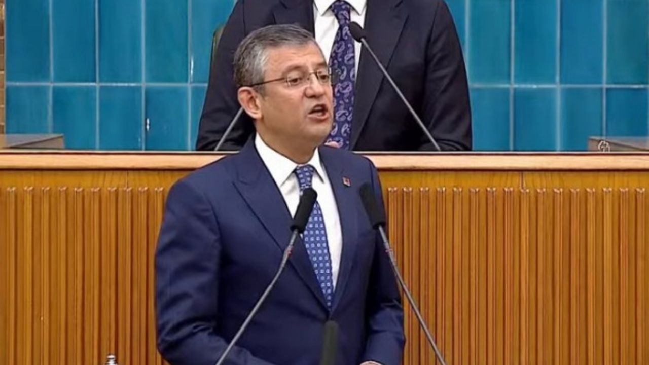 Özgür Özel: Hadi oradan keratalar meşgul etmeyin memleketi!