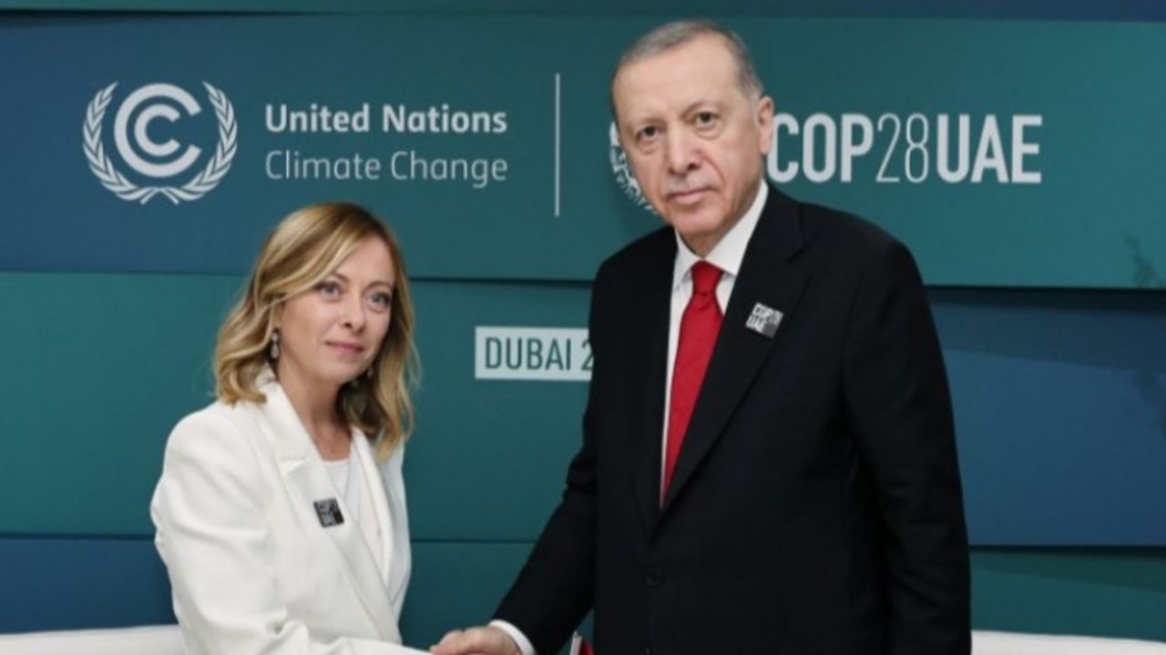 Cumhurbaşkanı Erdoğan diplomasi trafiğini Dubai'de sürdürüyor
