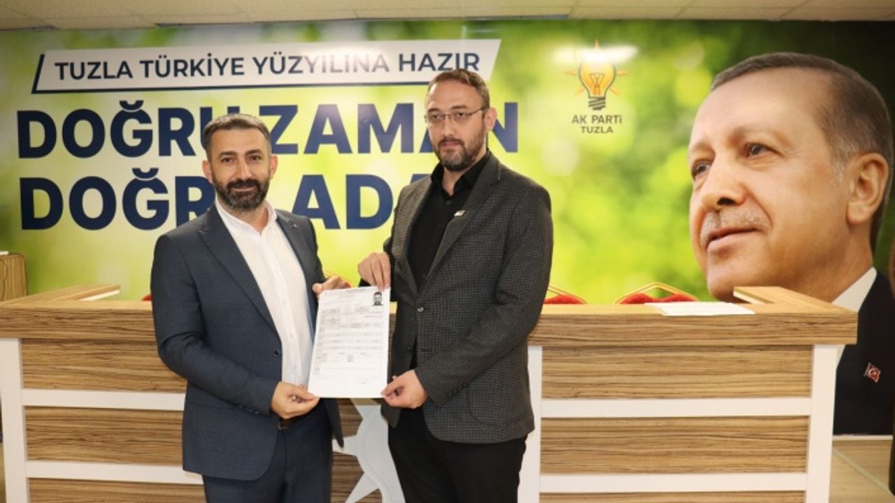 Turgut Andıç, 300 kişiyle AK Partiye katıldı, Belediye meclis üyesi aday adayı oldu