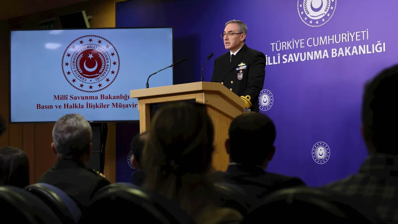 TSK'dan Suriye ve Yunanistan'la eğitim atağı... 49 Suriyeli öğrenci Harp Okulu'nda!