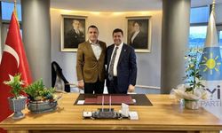 Nusret Acur'a, İYİ Parti Genel merkezinden ziyaret