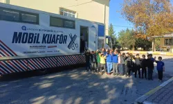 Antalya'da mobil kuaför tırı öğrencilerin hizmetinde