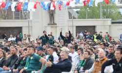 İzmit Kent Meydanı’nda yeşil-siyah heyecan