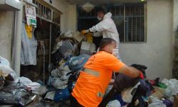 20 Kamyon çöp çıktı