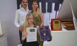Çayırovalı 11 yaşındaki piyanist Aylin’in hedefi Cumhurbaşkanlığı Senfoni Orkestrası’na girebilmek