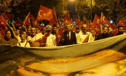 Fener alayı Gölcük'ü aydınlattı