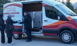 Keçiören'de vatandaşa sıcak çorba