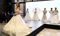 Kocaeli 3. Evlilik Fuarı'nda gelinlik ve bindallılar sahneye çıktı