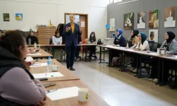 Ressam Cemal Toy, renklerin şifasını Kocaeli'ye taşıdı