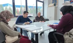 Çayırova'da görme engelli bireylere Kur'an-ı Kerim dersi