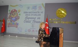 Kemal Ali Gül ilkokulu Cumhurbaşkanlığı Senfoni Orketrası’nda görevli devlet sanatçısı piyanist Gülsin Onay’ı öğrencilerle buluşturdu