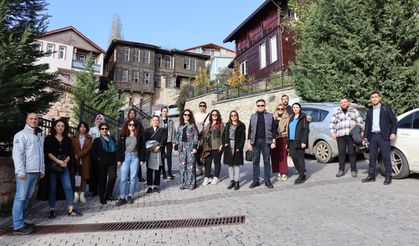 ÇEKÜL Akademi’den İzmit Belediyesi ev sahipliğinde  “Kültür Rotaları ve Planlama Süreci” eğitimi