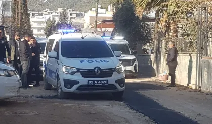 Aile arasındaki bıçaklı tehdite gözaltı!