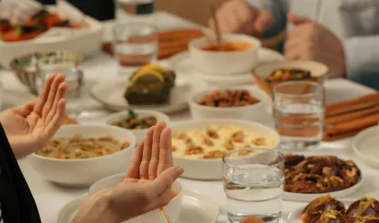 Ramazan'da mide sorunları ve halsizliği aşmak için altın tavsiyeler... Sahur sağlık için önemli mi?