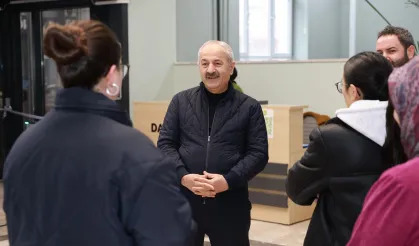 Gebze'de Başkan Büyükgöz YKS öncesi gençlerle buluştu