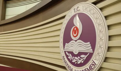 Anayasa Mahkemesi, 'isim değişikliği ilanı' kuralını iptal etti