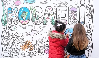 Kocaeli'de dev küp, çocukların dünyası ile renklendi