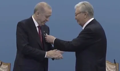 Cumhurbaşkanı Erdoğan'a Kazakistan'da 'Hoca Ahmet Yesevi Nişanı' takdim edildi
