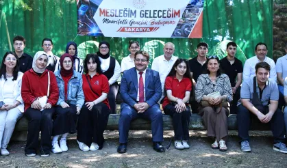 Sakarya'da 'Mesleğim Geleceğim, Marifetli Gençlik Buluşması' Macera Park'ta gerçekleştirildi