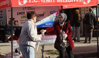 İzmit Belediyesi KPSS ön lisans sınavına giren adayları yalnız bırakmadı