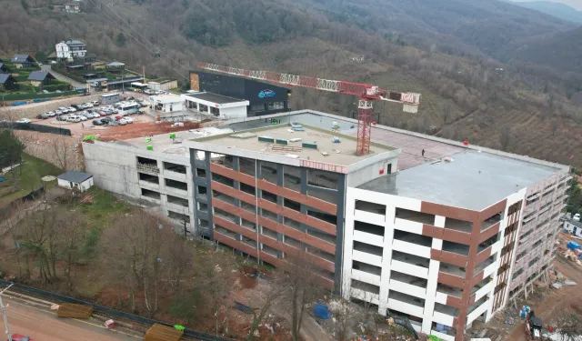 Kartepe'de teleferik otoparkı gün sayıyor