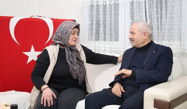 Başkan Büyükgöz hemşerilerinin hanelerine konuk oluyor