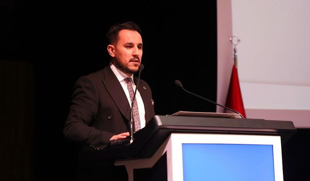 CHP'li Baran Aydın, 6 yıldır bitmeyen Kent meydanını sordu